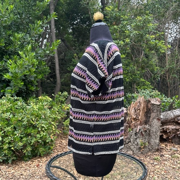 Otis & Maclain chevron weave sheer top - size S - Picture 4 of 4